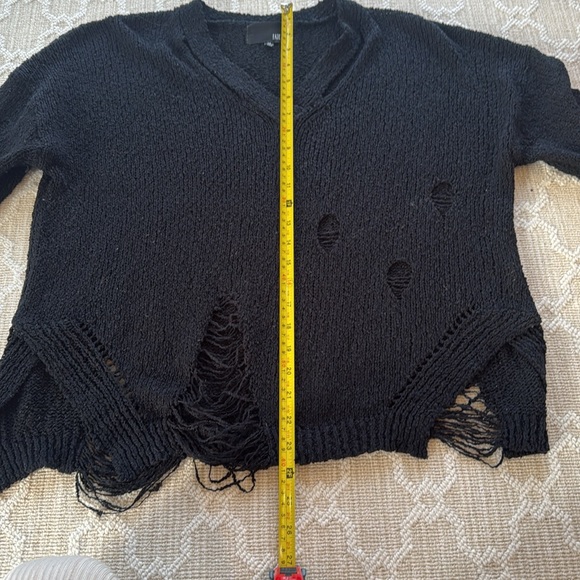 Black relaxed sweater purposefully shredded look. Very soft comf very good cond - Picture 5 of 7